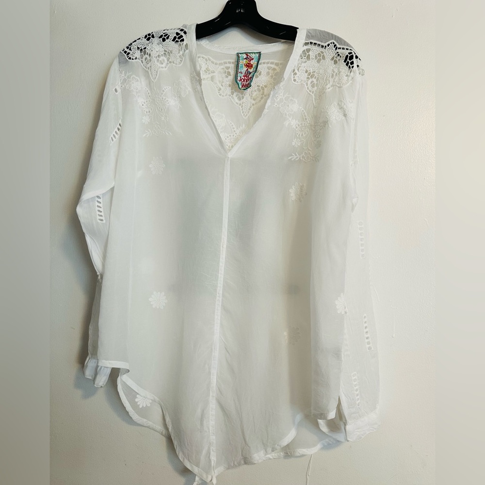 Johnny Was. Worn once beautiful white lace blouse
